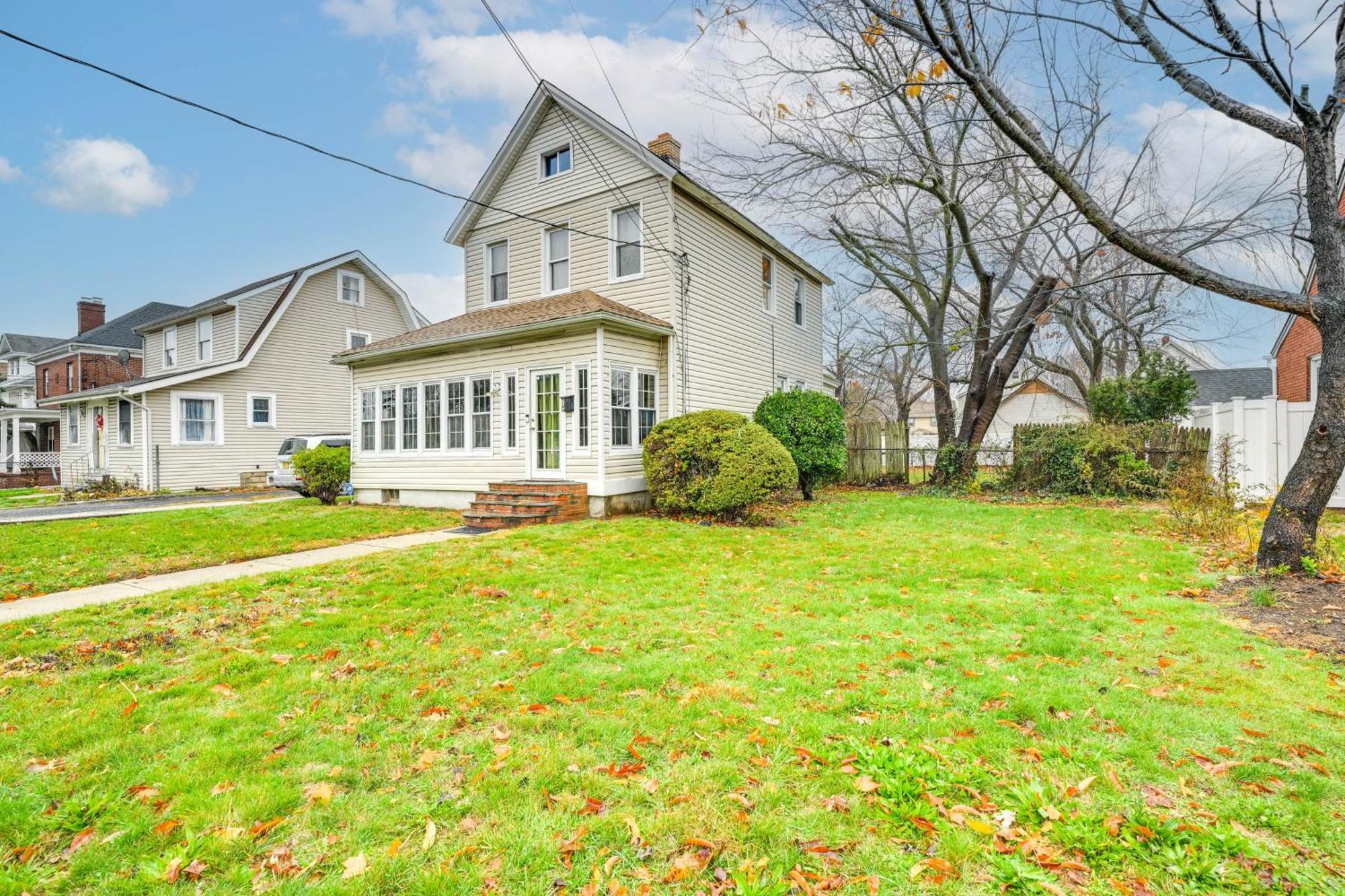 Charming Long Island Home With Fenced Yard! 弗里波特 外观 照片