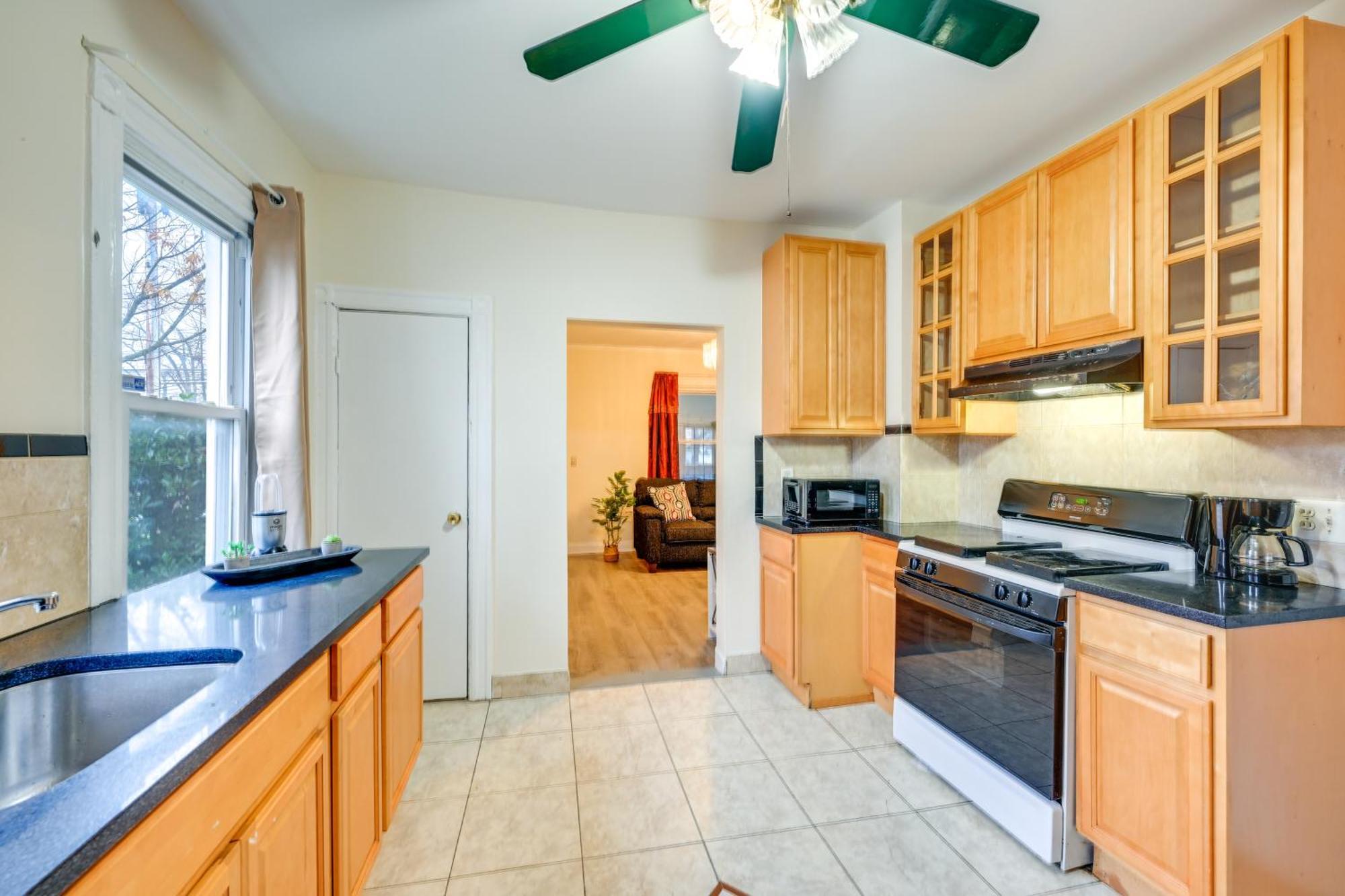 Charming Long Island Home With Fenced Yard! 弗里波特 外观 照片