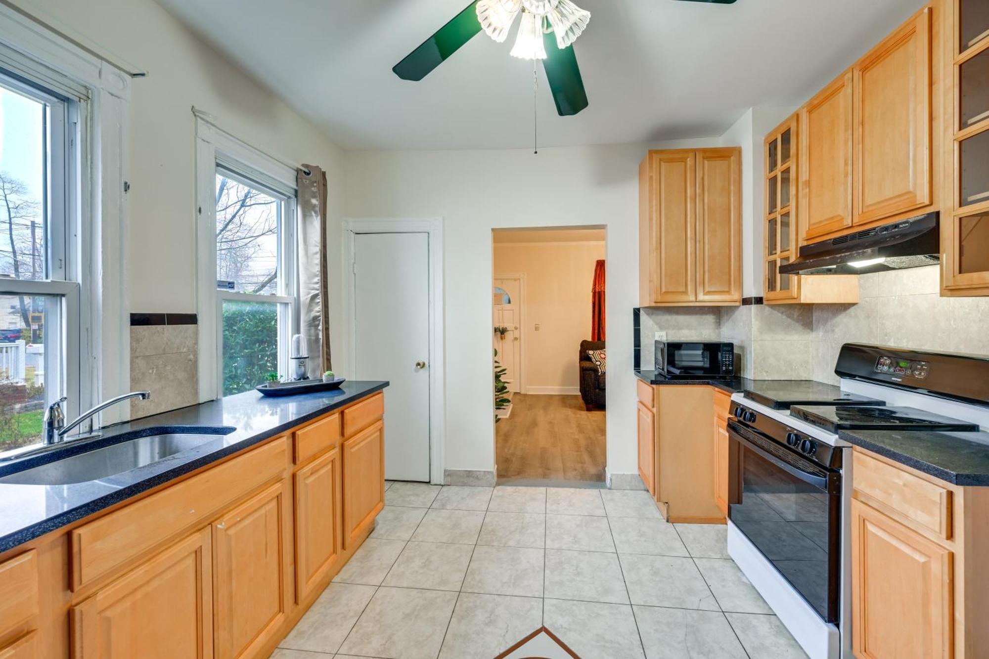 Charming Long Island Home With Fenced Yard! 弗里波特 外观 照片